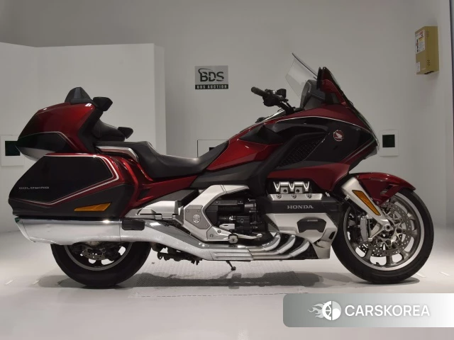 Проданный Honda GL1800 TOUR DCT 2019 из Японии, фото 2