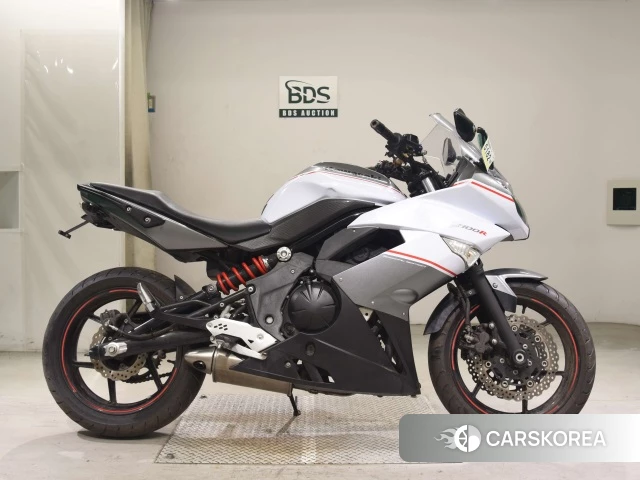 Проданный Kawasaki NINJA 400R 2013 из Японии
