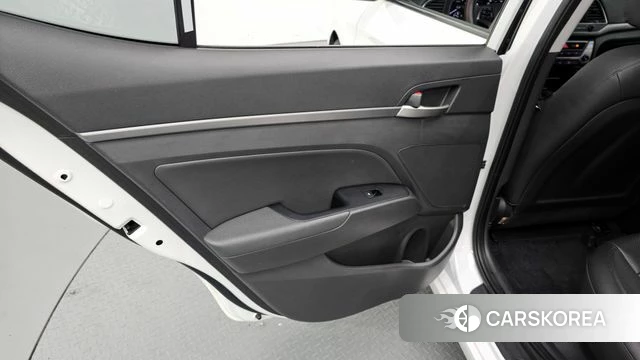 Hyundai Avante AD id 4384833 из Кореи 17