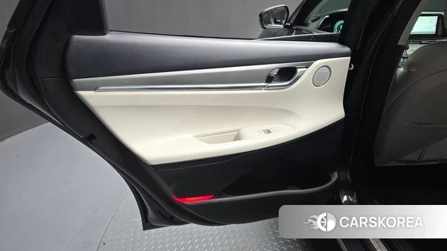 Hyundai The New Grandeur IG Hybrid id 4202112 из Кореи 17