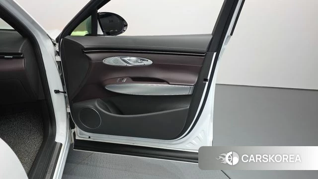 Genesis GV70 id 4202840 из Кореи 17