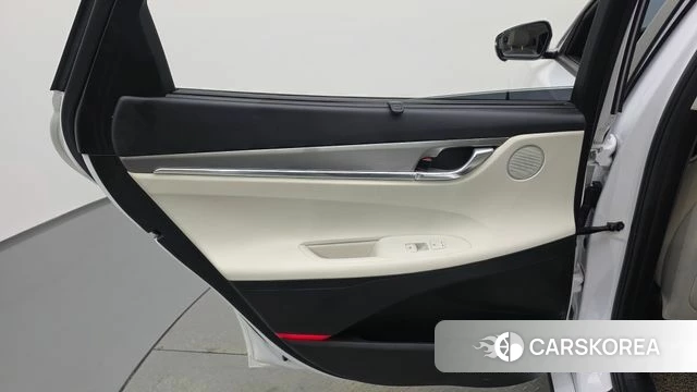 Hyundai The New Grandeur IG Hybrid id 4753776 из Кореи 17