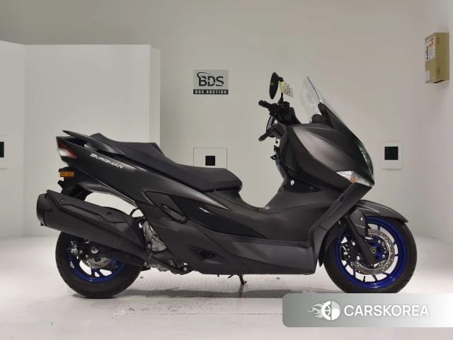 Проданный Suzuki BURGMAN 400 2023 из Японии