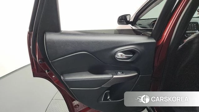 Jeep Cherokee (KL) id 4203779 из Кореи 17