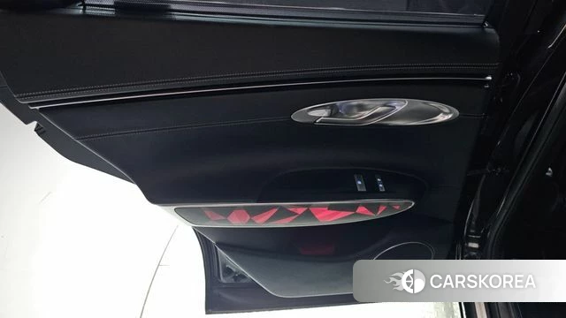 Genesis GV70 id 4762936 из Кореи 17