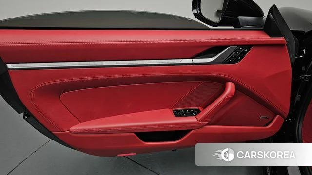 Porsche 911(992) id 4715196 из Кореи 17