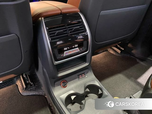 BMW X7 id 4368372 из Китая 17