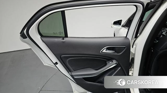 Mercedes-Benz GLA-Class X156 id 4310601 из Кореи 17
