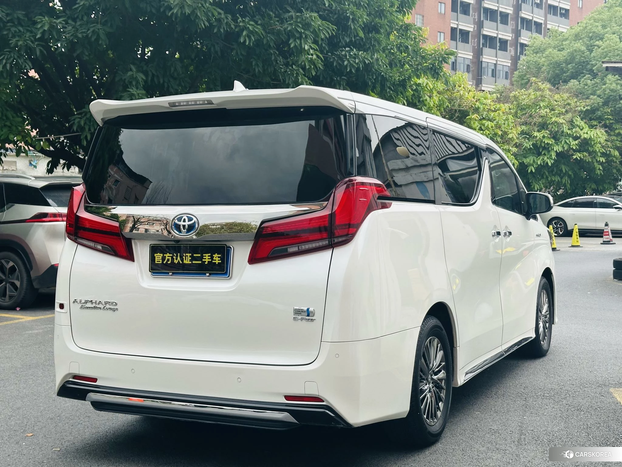 Toyota Elfa id 4455716 из Китая 17