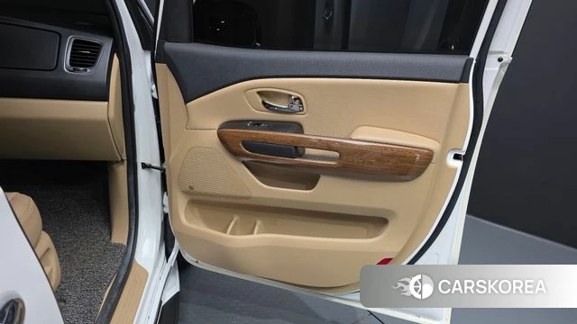 Kia All New Carnival id 4286169 из Кореи 17