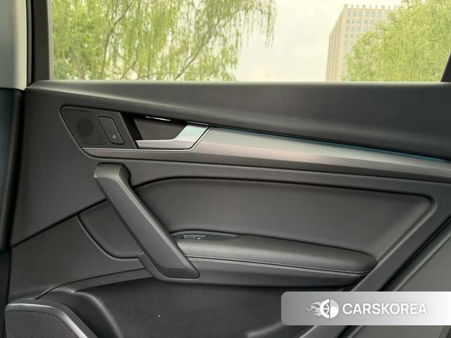 Audi Q5L id 4297714 из Китая 17