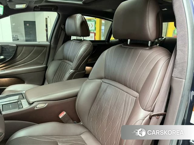 Lexus LS id 4254666 из Китая 17