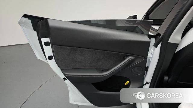 Tesla Model Y id 4778493 из Кореи 17