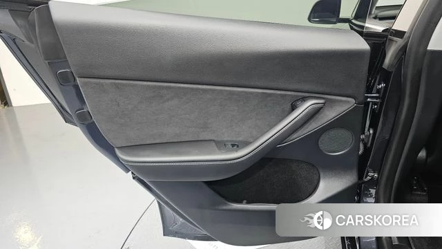 Tesla Model Y id 4421701 из Кореи 17