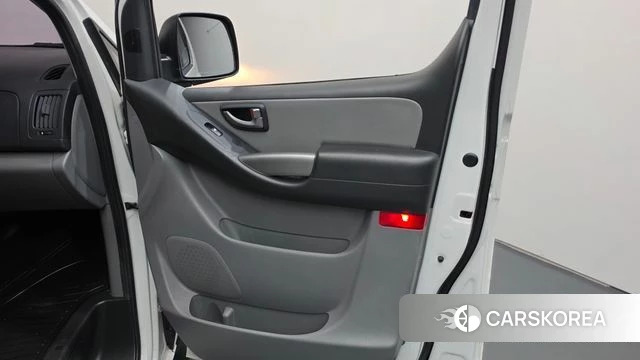 Hyundai The New Grand Starex id 4717622 из Кореи 17