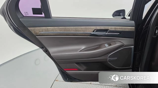 Genesis G90 id 4872992 из Кореи 17