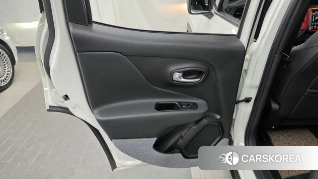 Jeep Renegade id 4763333 из Кореи 17