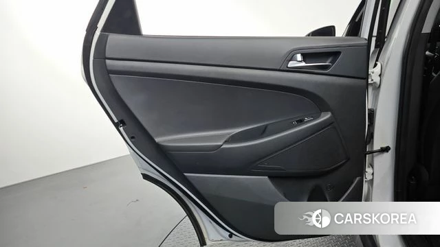 Hyundai All New Tucson id 4855908 из Кореи 17