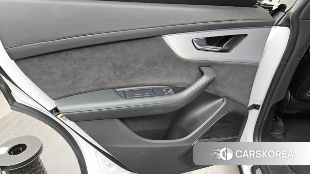 Audi Q8 (4M) id 4231928 из Кореи 17