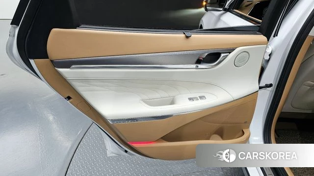 Hyundai The New Grandeur IG Hybrid id 4294347 из Кореи 17