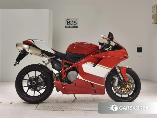 Проданный Ducati 848 2010 из Японии