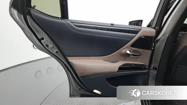 Lexus ES300h 7th generation id 4697269 из Кореи 17