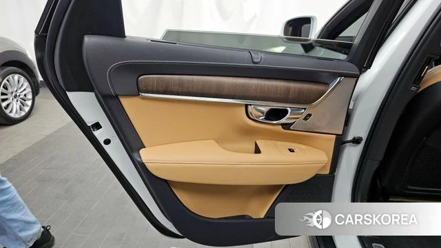 Volvo V90 Cross-Country id 4310034 из Кореи 17