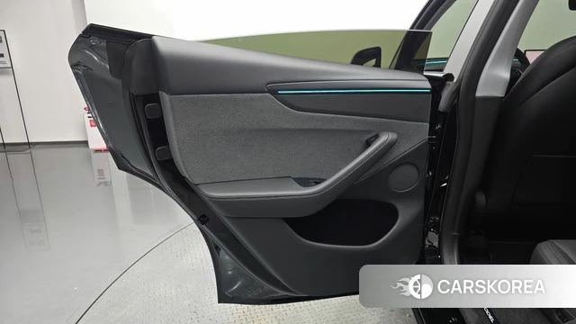Tesla Model Y id 4644936 из Кореи 17