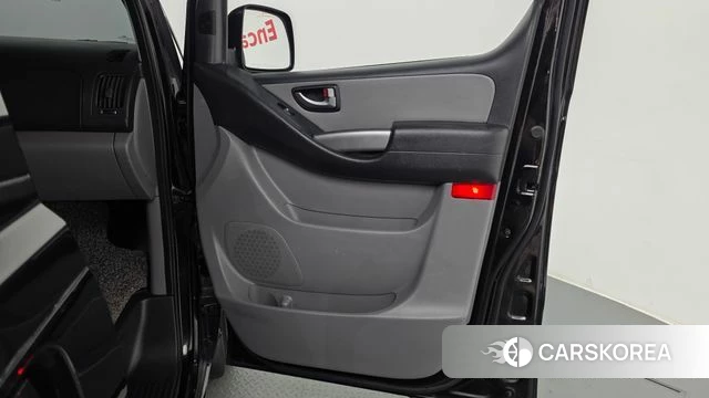 Hyundai The New Grand Starex id 4525552 из Кореи 17