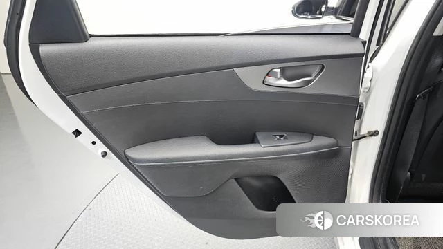 Kia Come New K3 id 4693858 из Кореи 17
