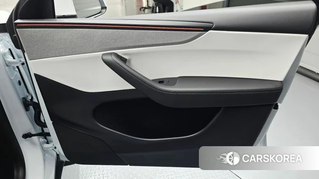 Tesla Model Y id 4336588 из Кореи 17