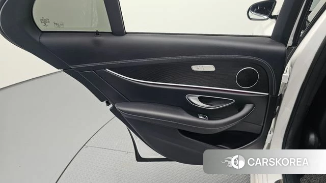 Mercedes-Benz E-Class W213 id 4579829 из Кореи 17