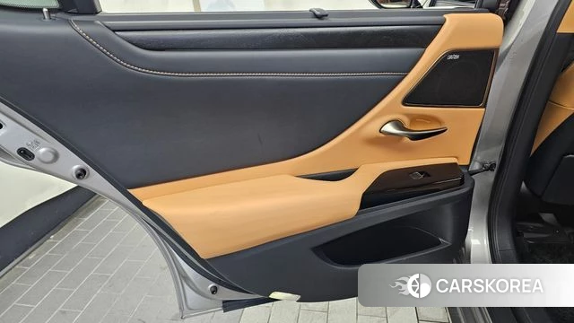 Lexus ES300h 7th generation id 4754221 из Кореи 17