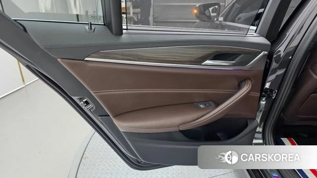 BMW 5 Series (G30) id 4471223 из Кореи 17