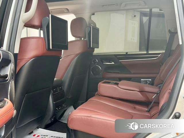 Lexus LX id 4342106 из Китая 17