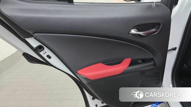 Lexus UX250h id 4618133 из Кореи 17