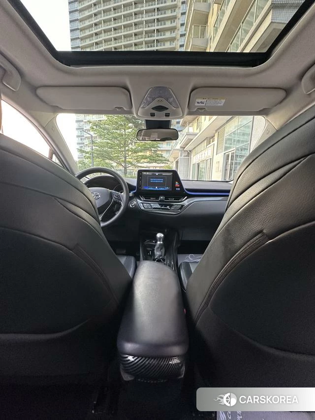 Toyota C-HR id 4262409 из Китая 17