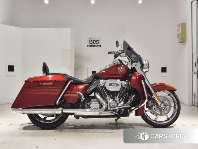 Проданный Harley-Davidson Road King Custom FLHRSE1800CVO 2013 из Японии