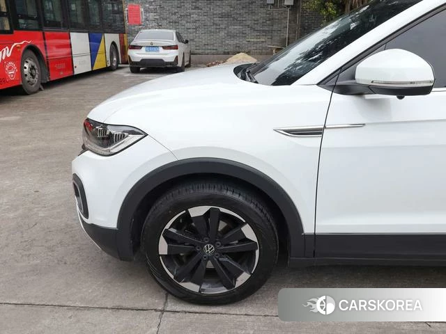 Volkswagen Exploring the shadow id 4342142 из Китая 17