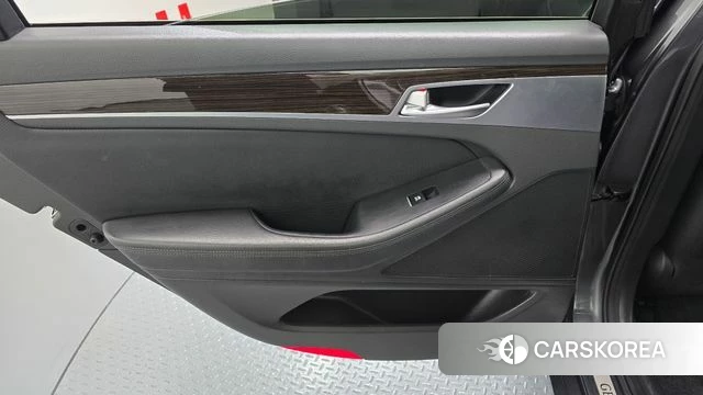 Genesis G80 id 4496725 из Кореи 17