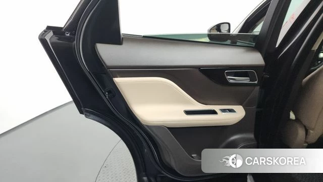 Jaguar F-PACE id 4543657 из Кореи 17