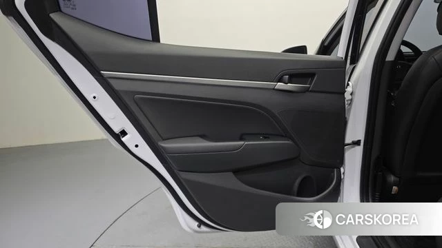 Hyundai Avante AD id 4459511 из Кореи 17
