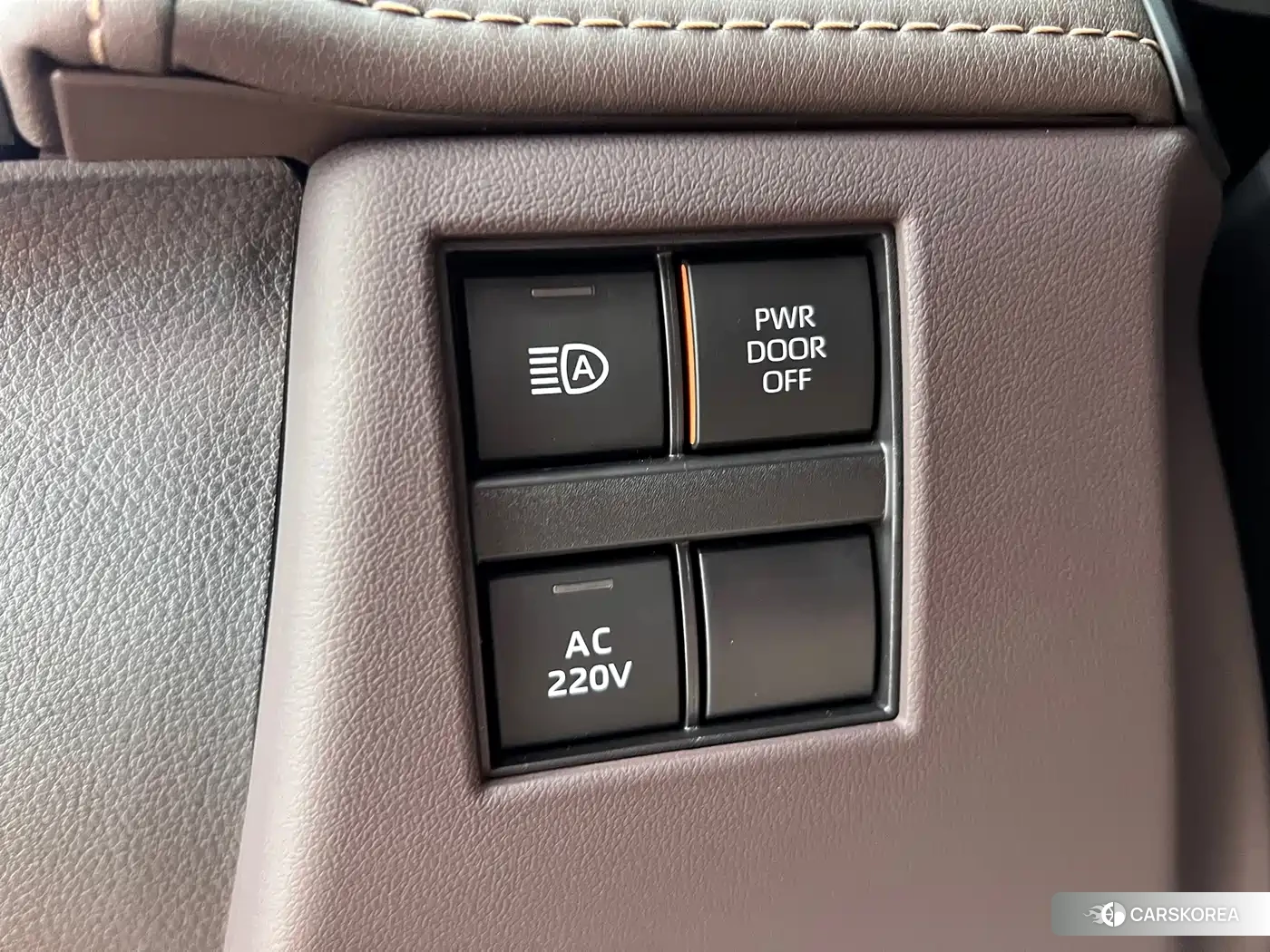 Toyota Elfa id 4644732 из Китая 17