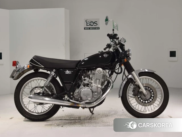 Проданный Yamaha SR 400 2016 из Японии, фото 2