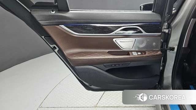 BMW 7 Series (G11) id 4687707 из Кореи 17