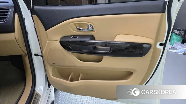 Kia The New Carnival id 4900580 из Кореи 17
