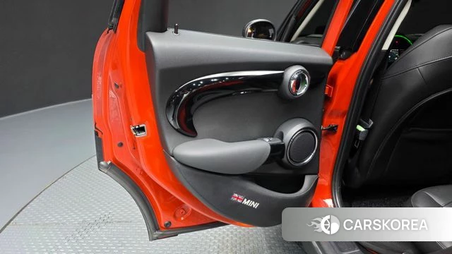 Mini Cooper S id 4741838 из Кореи 17