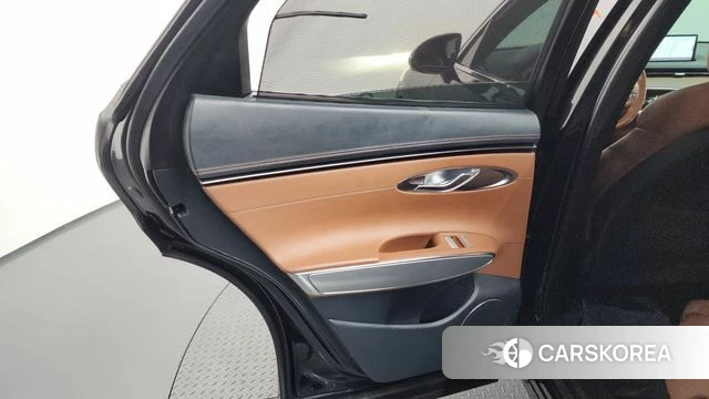 Genesis GV70 id 4401826 из Кореи 17