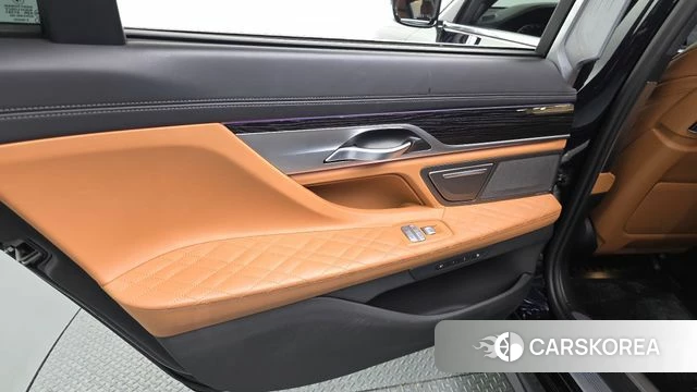 BMW 7 Series (G11) id 4646582 из Кореи 17
