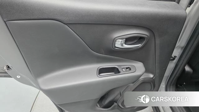 Jeep Renegade id 4541053 из Кореи 17